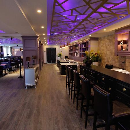 Absolute Hotel Astana Zewnętrze zdjęcie