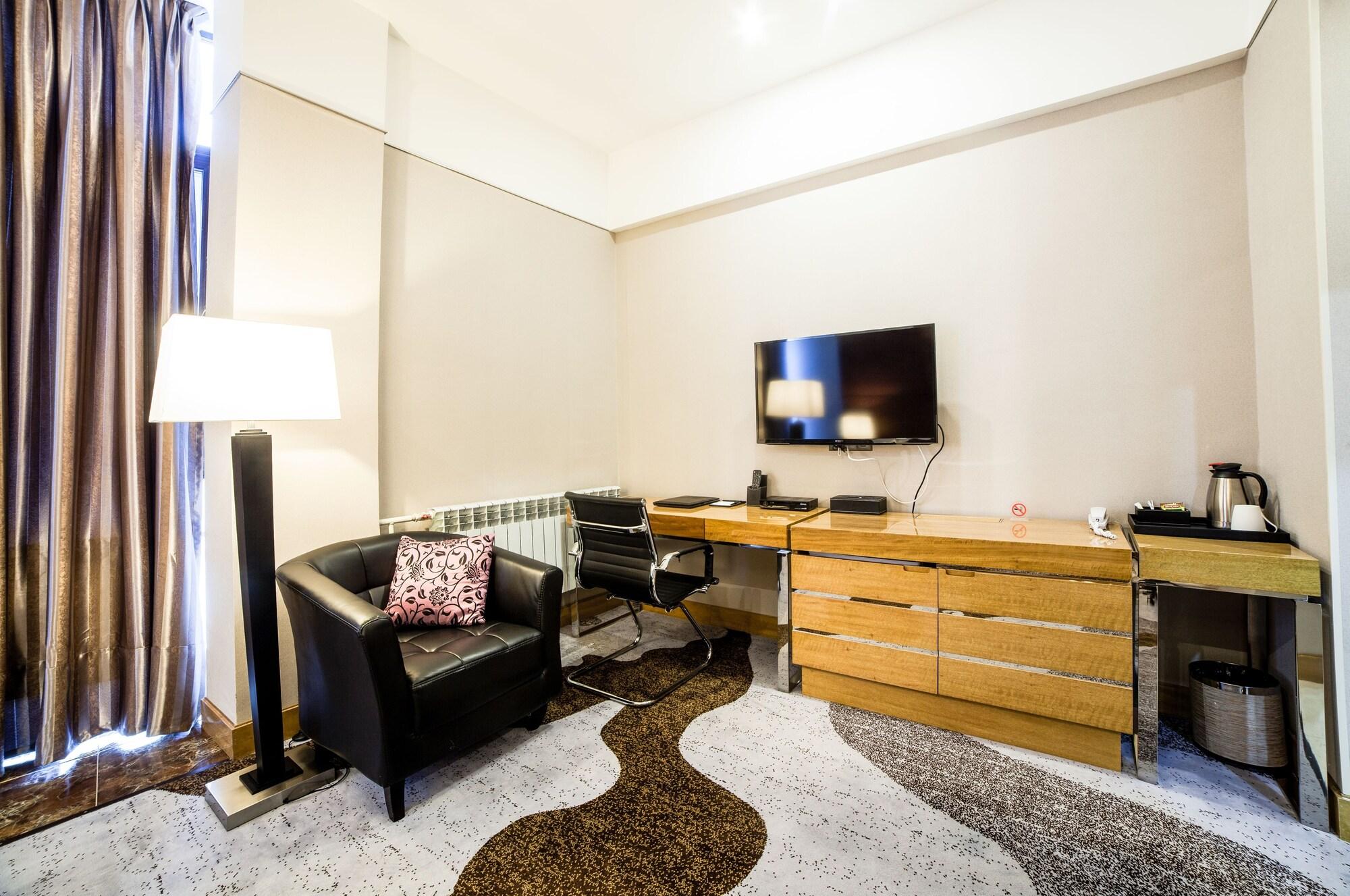 Absolute Hotel Astana Zewnętrze zdjęcie