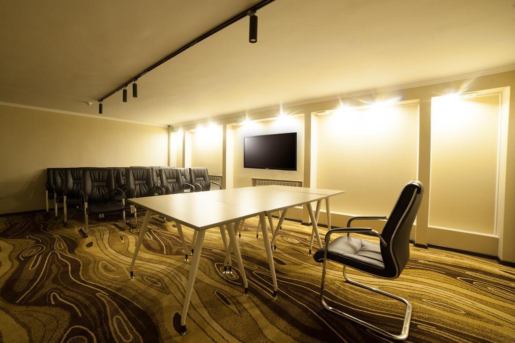 Absolute Hotel Astana Zewnętrze zdjęcie