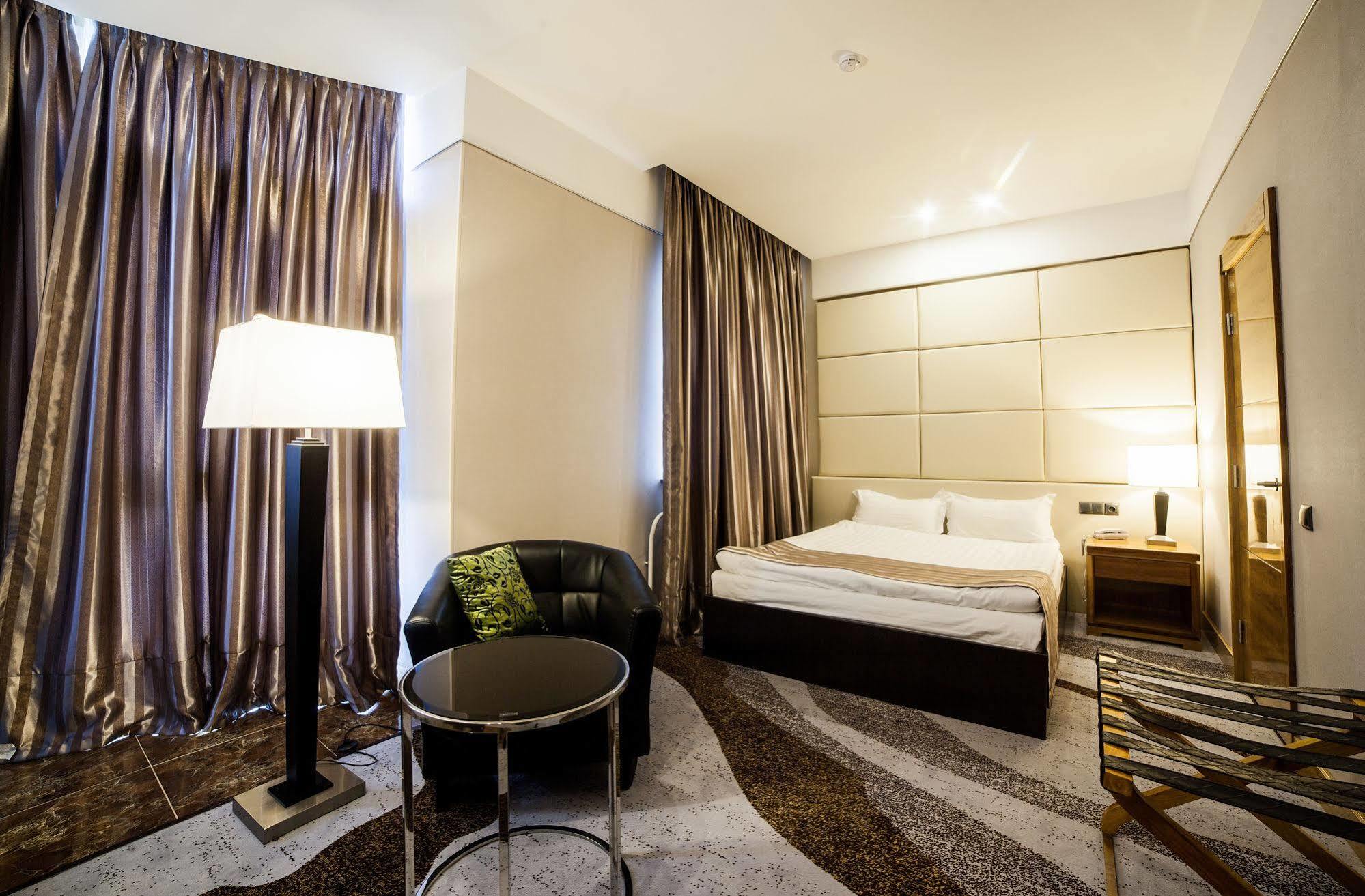 Absolute Hotel Astana Zewnętrze zdjęcie