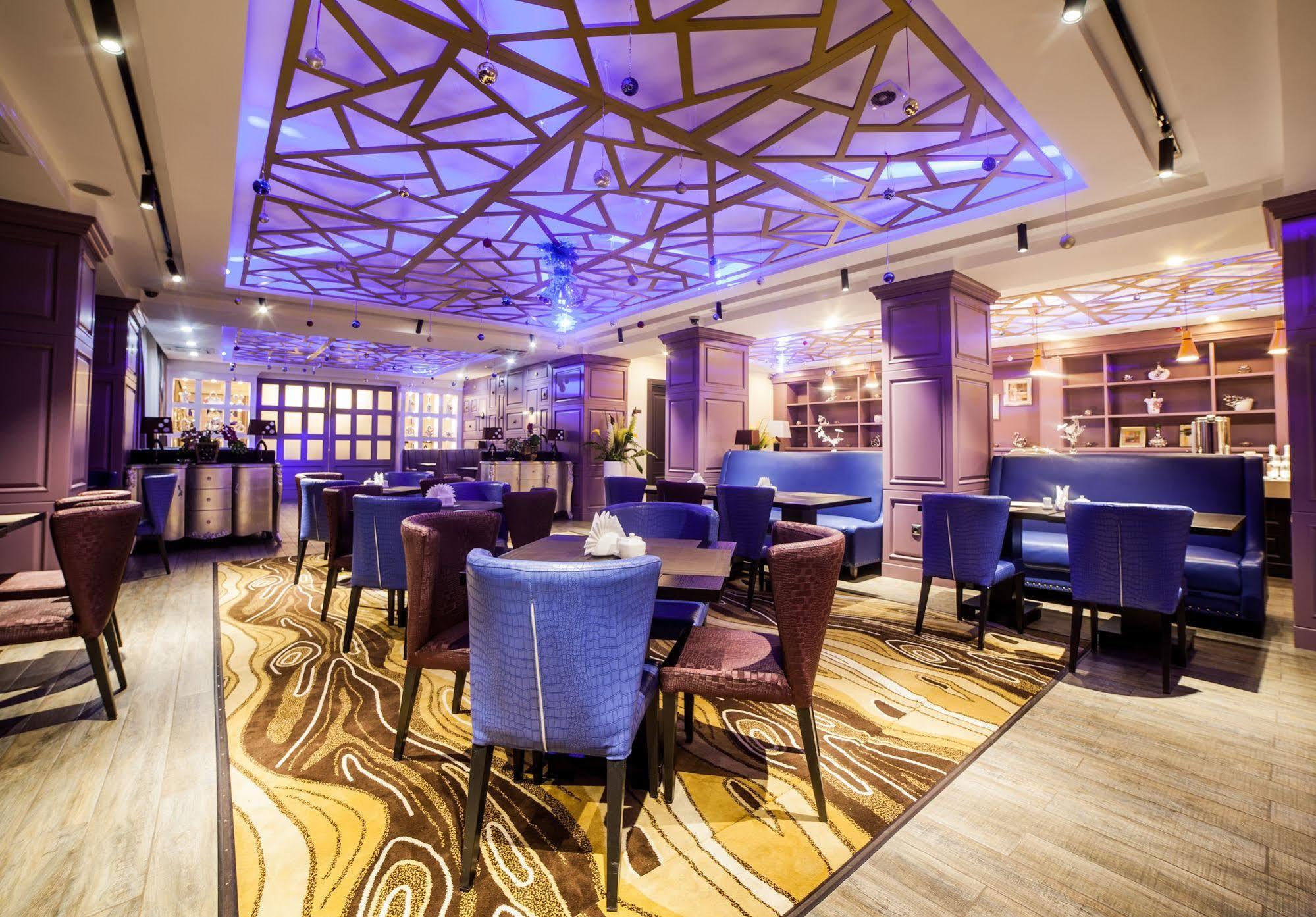 Absolute Hotel Astana Zewnętrze zdjęcie